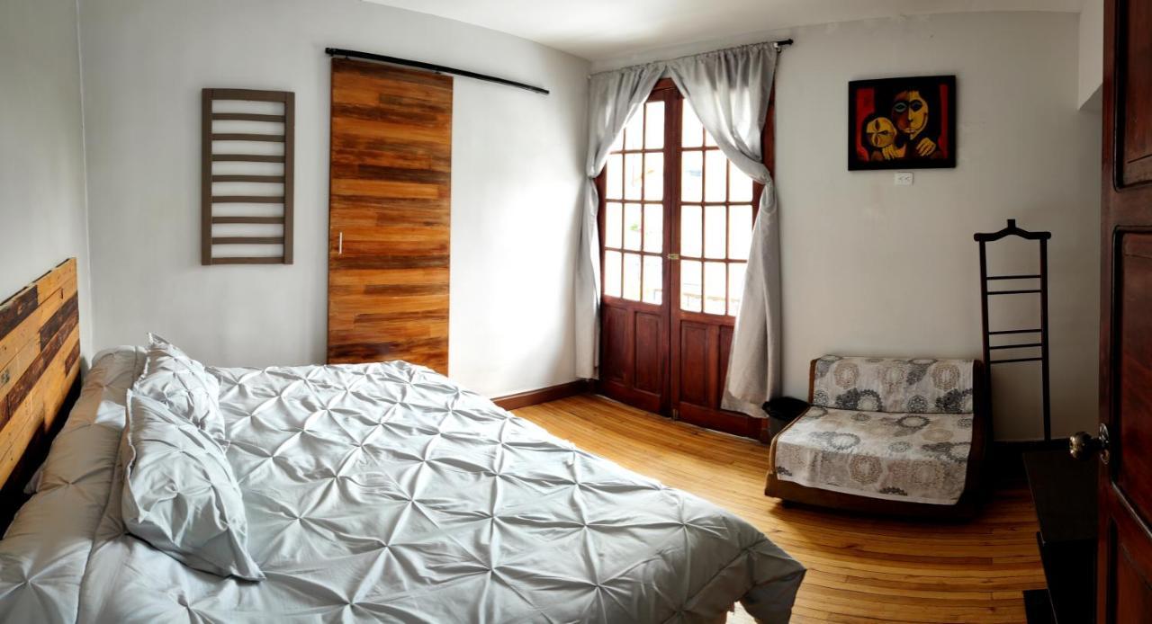 Minka Hostel Quito Zewnętrze zdjęcie