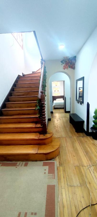 Minka Hostel Quito Zewnętrze zdjęcie